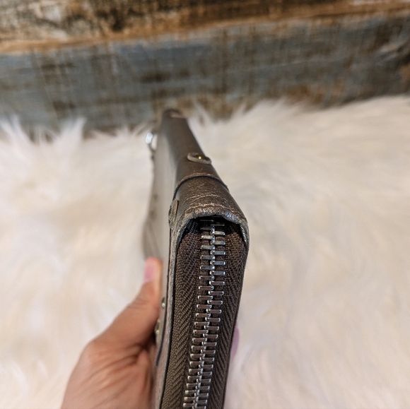 Chloe Paddington Metallic Gold Long Zippy Wallet - Picture 12 of 13